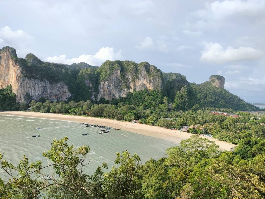 Can you beat our best viewpoint in&nbsp;Railay?